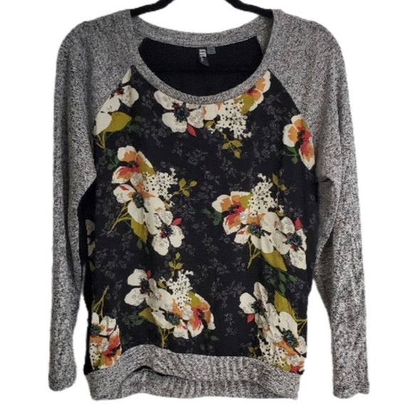 Kut from the Kloth Tops - Kut From The Kloth Floral Front Jersey Style Top